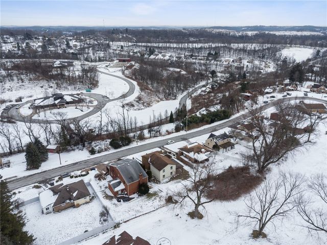 417 Longview Dr, Monroeville, PA 15146