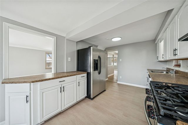 417 Longview Dr, Monroeville, PA 15146