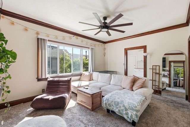 1035 E Potter AVENUE, Milwaukee, WI 53207