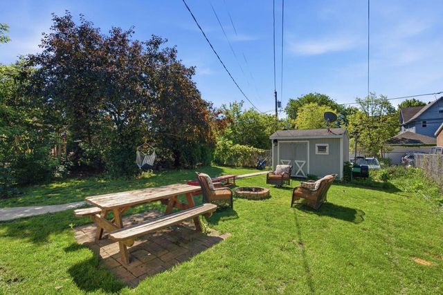 1035 E Potter AVENUE, Milwaukee, WI 53207