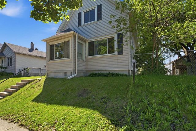 1035 E Potter AVENUE, Milwaukee, WI 53207