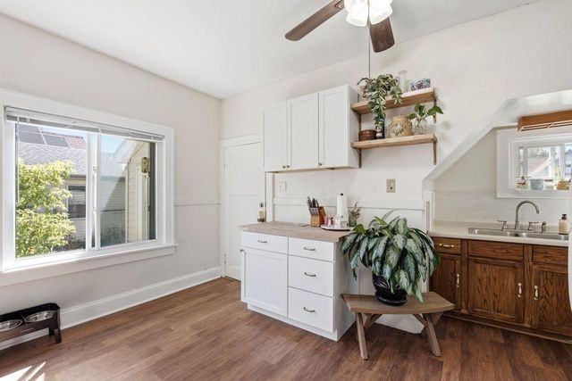 1035 E Potter AVENUE, Milwaukee, WI 53207