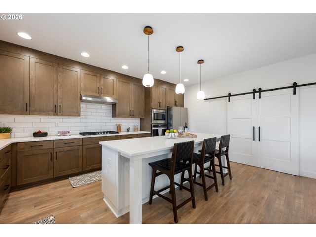 1615 N PINE St, Canby, OR 97013