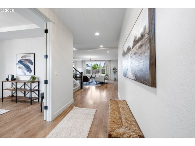 1615 N PINE St, Canby, OR 97013