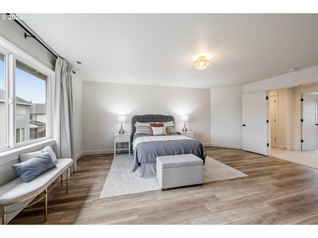 1615 N PINE St, Canby, OR 97013