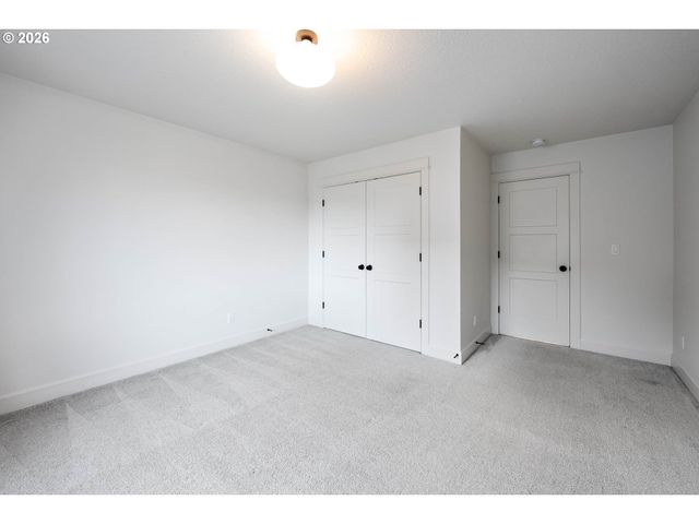1615 N PINE St, Canby, OR 97013