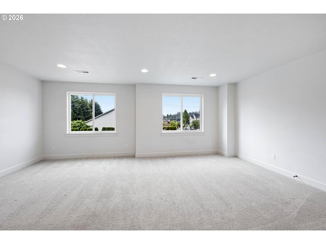 1615 N PINE St, Canby, OR 97013
