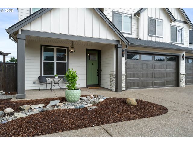 1615 N PINE St, Canby, OR 97013