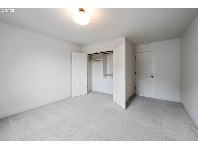 1615 N PINE St, Canby, OR 97013