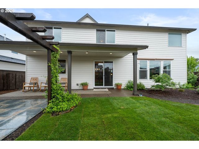 1615 N PINE St, Canby, OR 97013