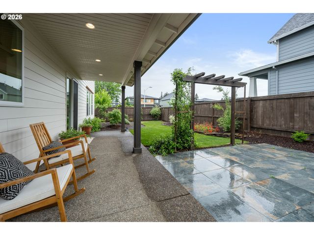 1615 N PINE St, Canby, OR 97013