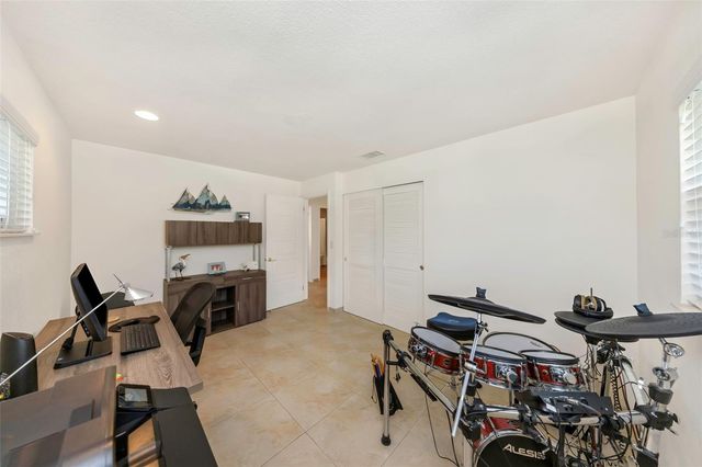 6613 FLAMINGO WAY S, St Petersburg, FL 33707