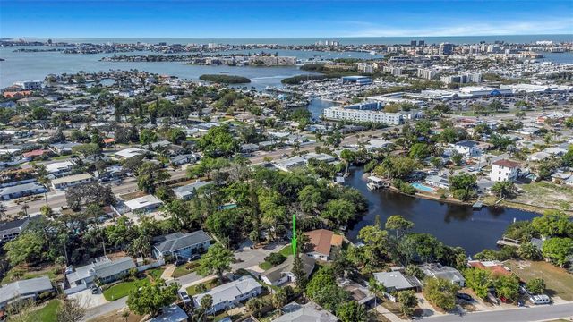 6613 FLAMINGO WAY S, St Petersburg, FL 33707