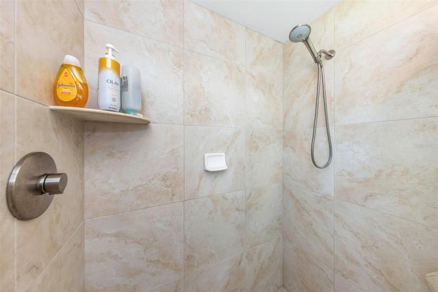 6613 FLAMINGO WAY S, St Petersburg, FL 33707