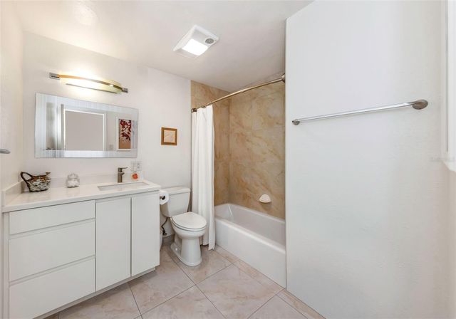 6613 FLAMINGO WAY S, St Petersburg, FL 33707