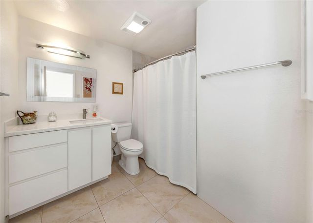 6613 FLAMINGO WAY S, St Petersburg, FL 33707