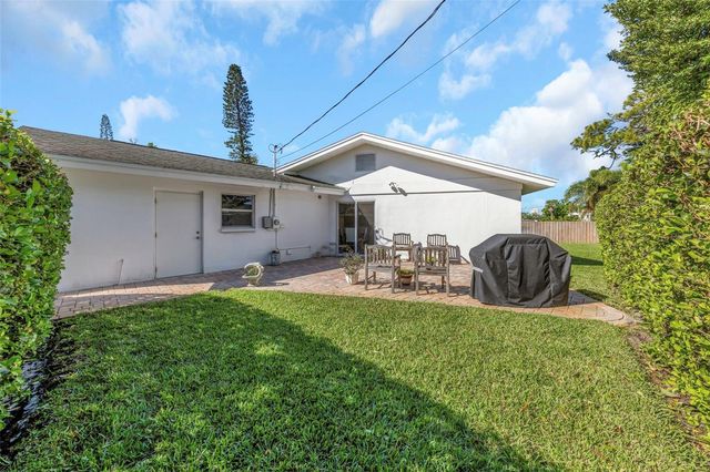 6613 FLAMINGO WAY S, St Petersburg, FL 33707