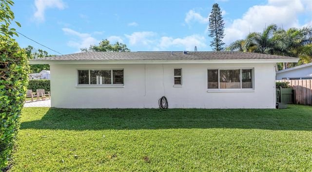 6613 FLAMINGO WAY S, St Petersburg, FL 33707