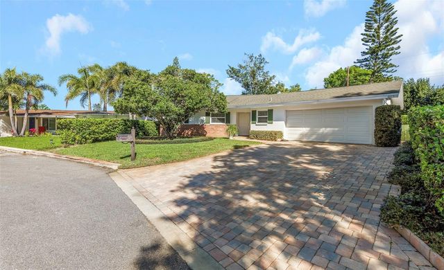 6613 FLAMINGO WAY S, St Petersburg, FL 33707