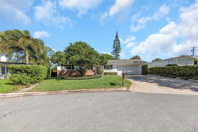 6613 FLAMINGO WAY S, St Petersburg, FL 33707