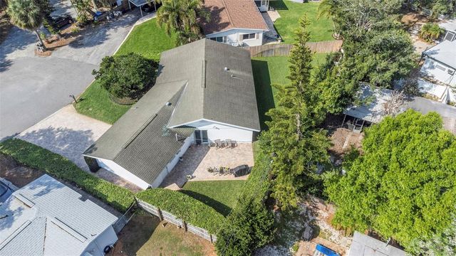 6613 FLAMINGO WAY S, St Petersburg, FL 33707