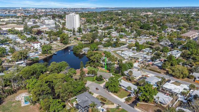 6613 FLAMINGO WAY S, St Petersburg, FL 33707