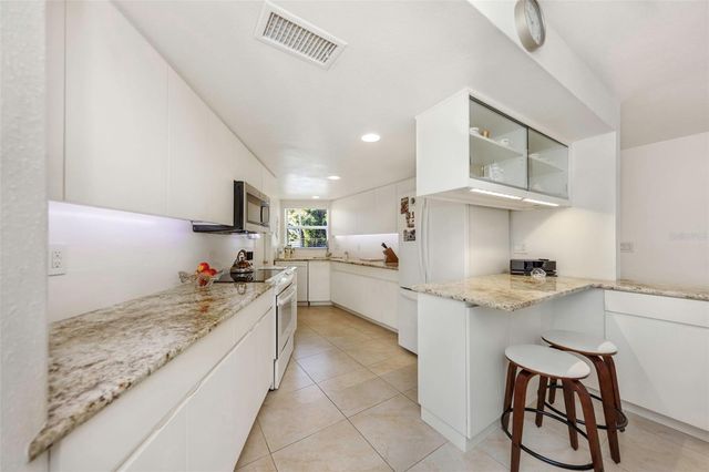 6613 FLAMINGO WAY S, St Petersburg, FL 33707