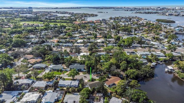 6613 FLAMINGO WAY S, St Petersburg, FL 33707