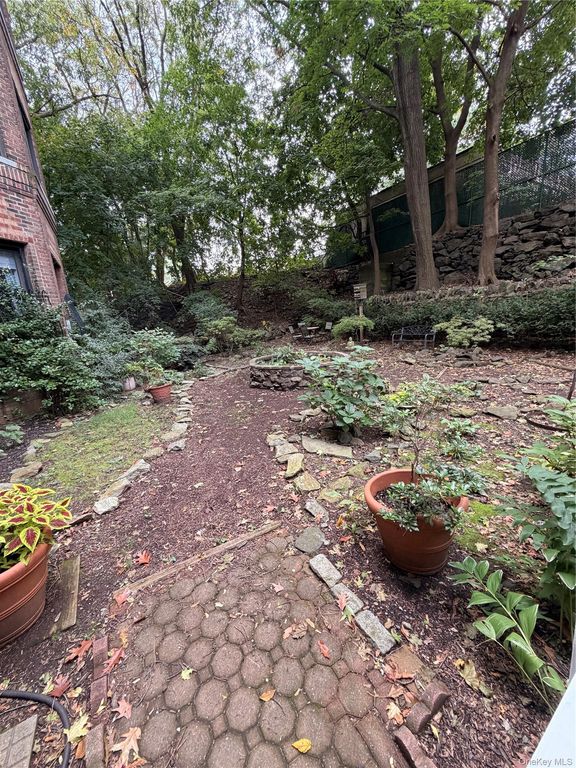 4414 Cayuga Avenue 1B, Bronx, NY 10471 — photo 2