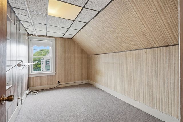 68 Western Ave, Lynn, MA 01904