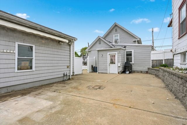 68 Western Ave, Lynn, MA 01904