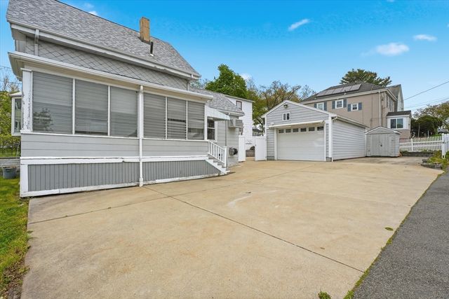68 Western Ave, Lynn, MA 01904