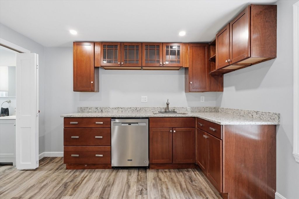 68 Western Ave, Lynn, MA 01904
