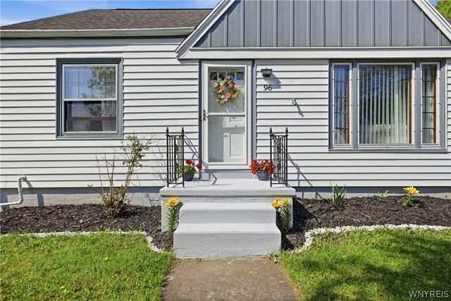 96 Mayfield Avenue, Tonawanda, NY 14150