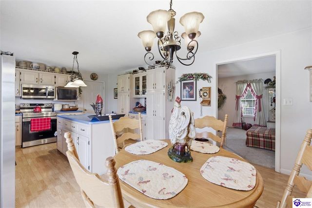 367 S Black Branch Road, Cecilia, KY 42724