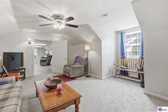 367 S Black Branch Road, Cecilia, KY 42724