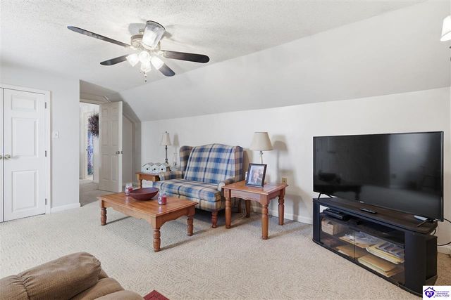 367 S Black Branch Road, Cecilia, KY 42724