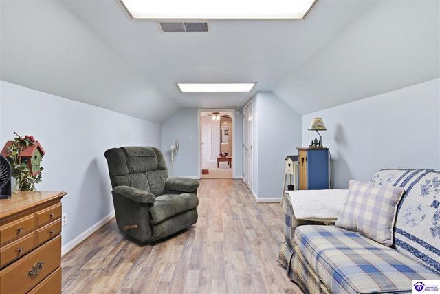 367 S Black Branch Road, Cecilia, KY 42724