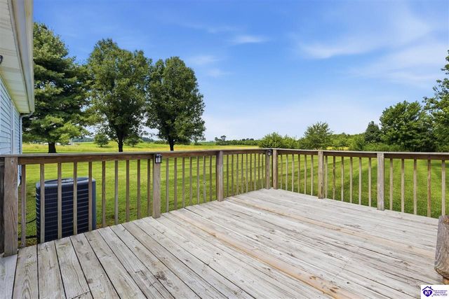 367 S Black Branch Road, Cecilia, KY 42724