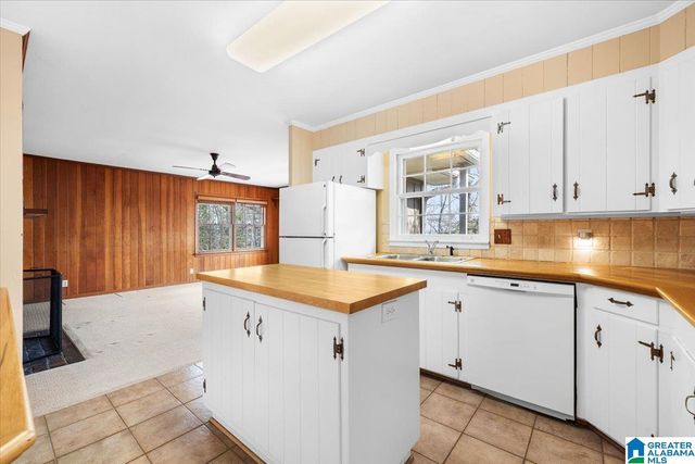 115 MOUNTAIN DRIVE, Oneonta, AL 35121