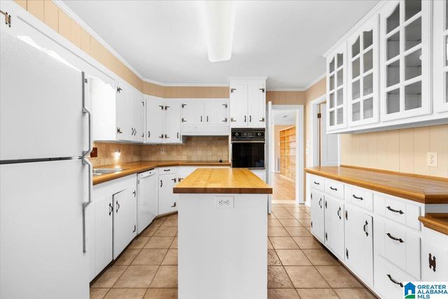 115 MOUNTAIN DRIVE, Oneonta, AL 35121