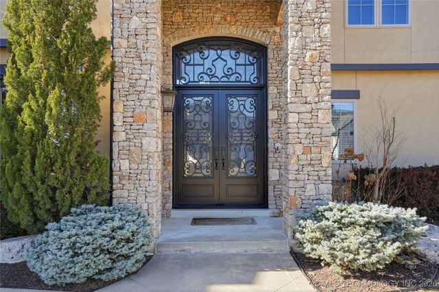 12014 S Kingston Place, Tulsa, OK 74137