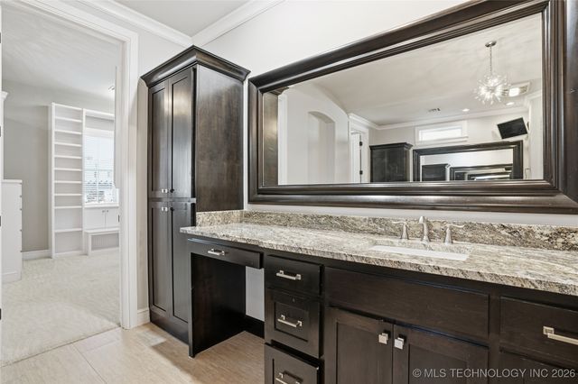 12014 S Kingston Place, Tulsa, OK 74137