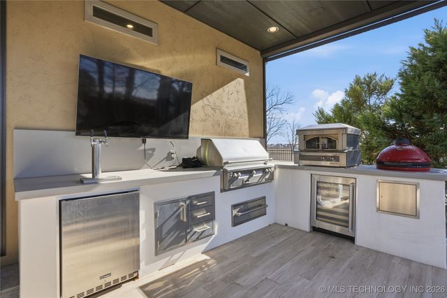 12014 S Kingston Place, Tulsa, OK 74137