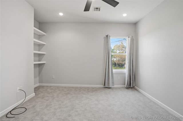 12014 S Kingston Place, Tulsa, OK 74137