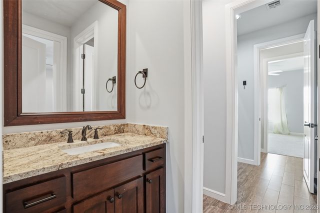 12014 S Kingston Place, Tulsa, OK 74137