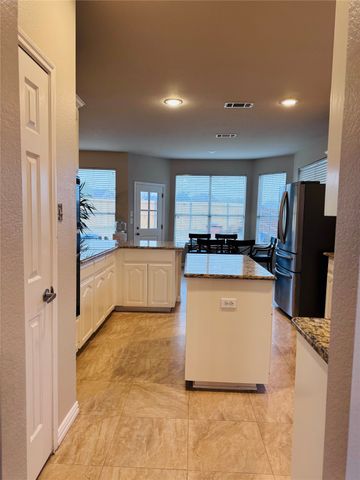 7814 Corona Court, Arlington, TX 76002