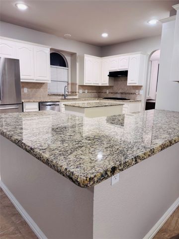 7814 Corona Court, Arlington, TX 76002