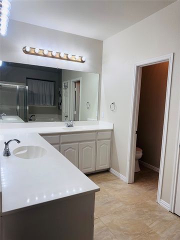 7814 Corona Court, Arlington, TX 76002