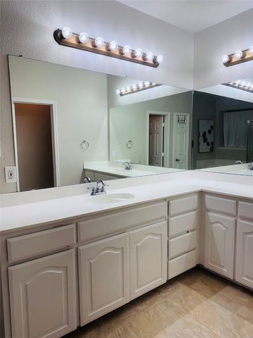 7814 Corona Court, Arlington, TX 76002